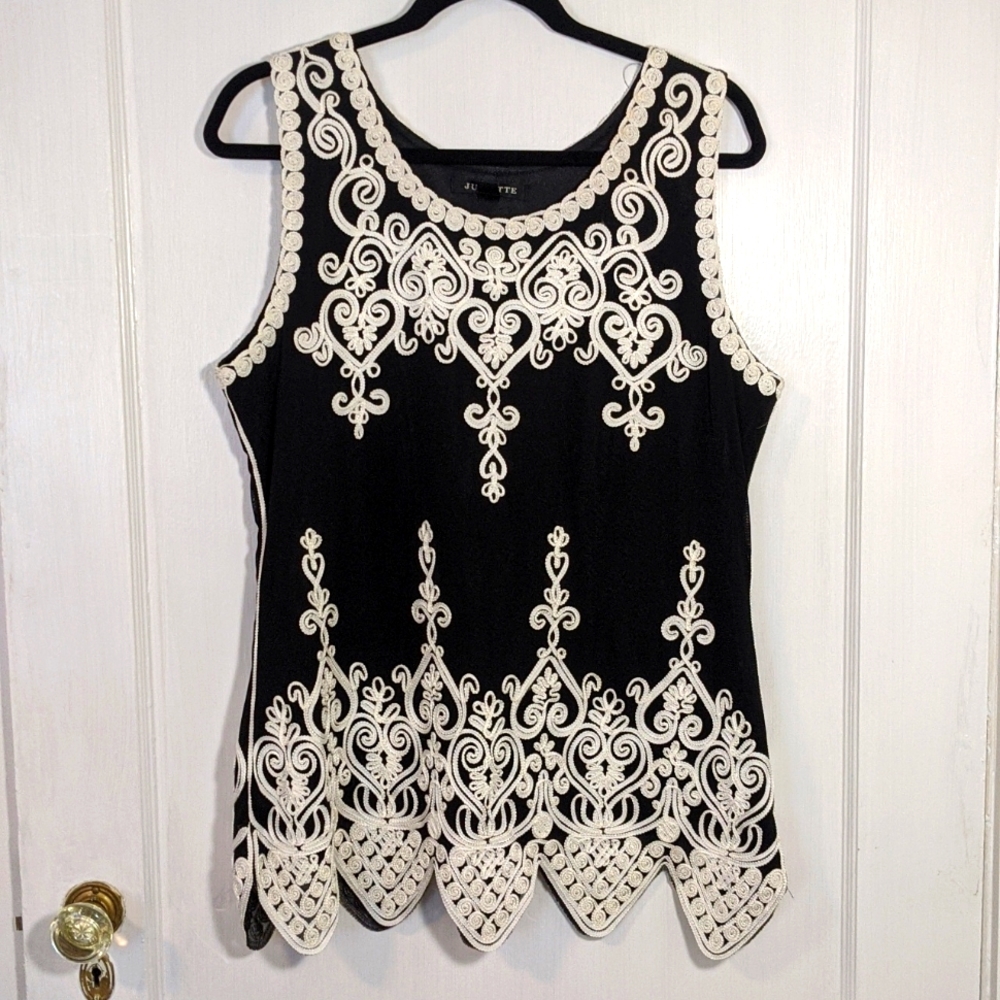 Juliette Embroidered Top